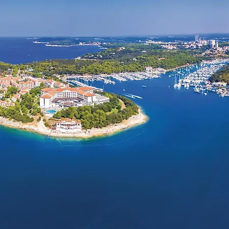 Casa vacanze 2 Bedroom Beautiful In Sikici *