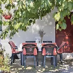 Casa vacanze 2 Bedroom Beautiful In Sikici Pola