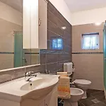 2 Bedroom Beautiful In Sikici Pola