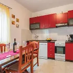 Casa vacanze 2 Bedroom Beautiful In Sikici *