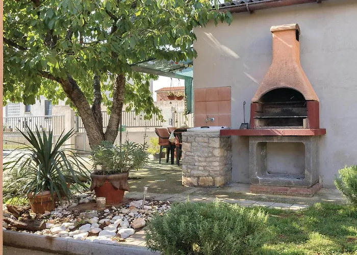 2 Bedroom Beautiful In Sikici *